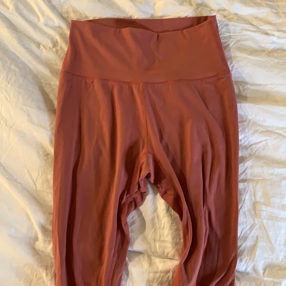 Buffbunny Rosa Legging - Picture 5 of 5